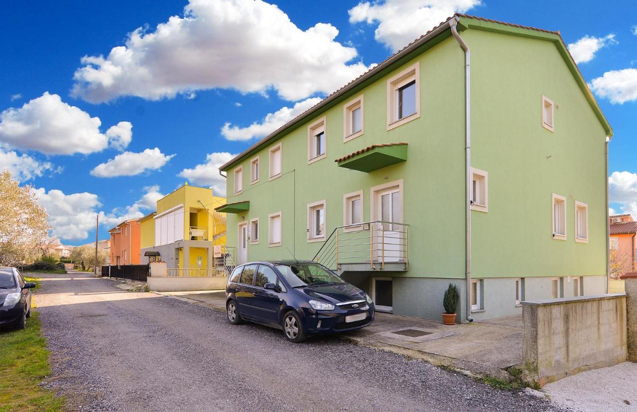 פאז'אנה Apartments Ariana 1989 מראה חיצוני תמונה