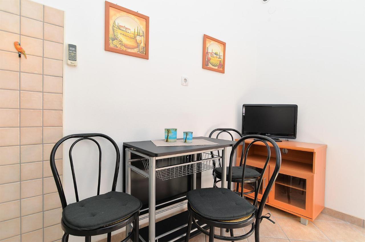 פאז'אנה Apartments Ariana 1989 מראה חיצוני תמונה
