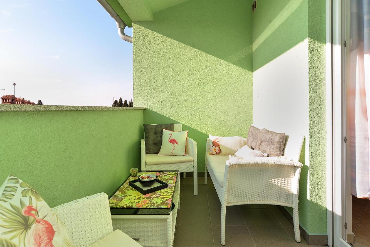 פאז'אנה Apartments Ariana 1989 מראה חיצוני תמונה