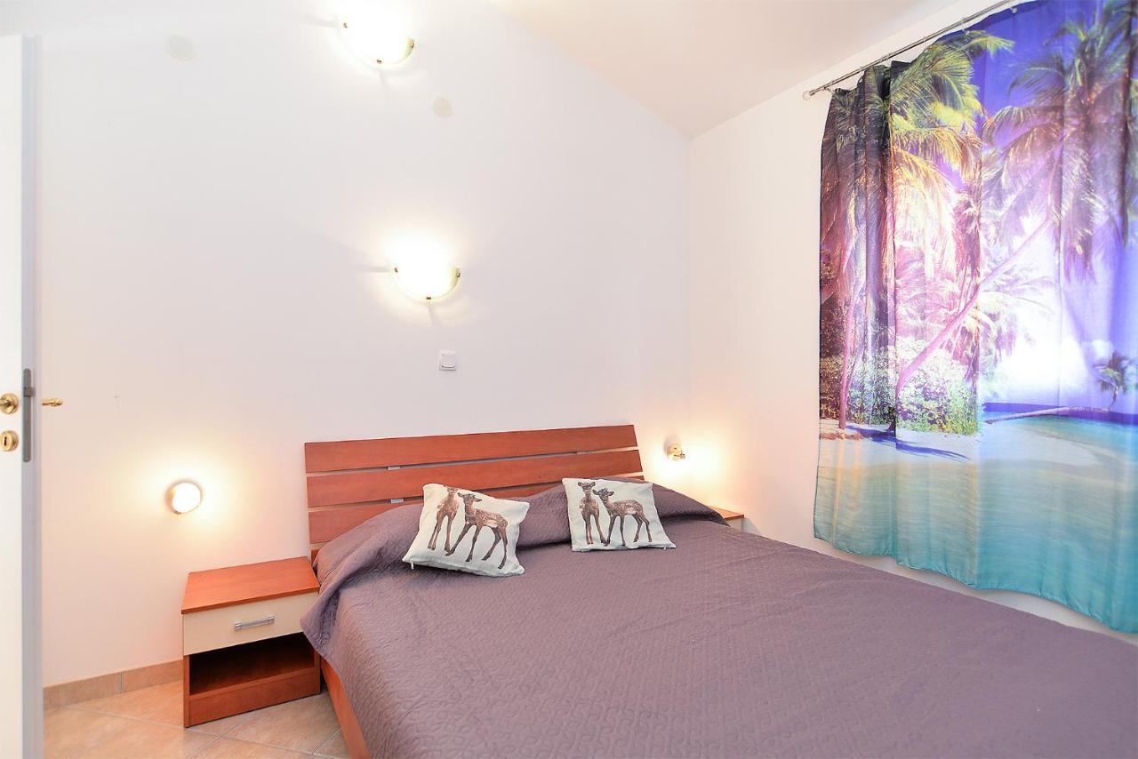 פאז'אנה Apartments Ariana 1989 מראה חיצוני תמונה