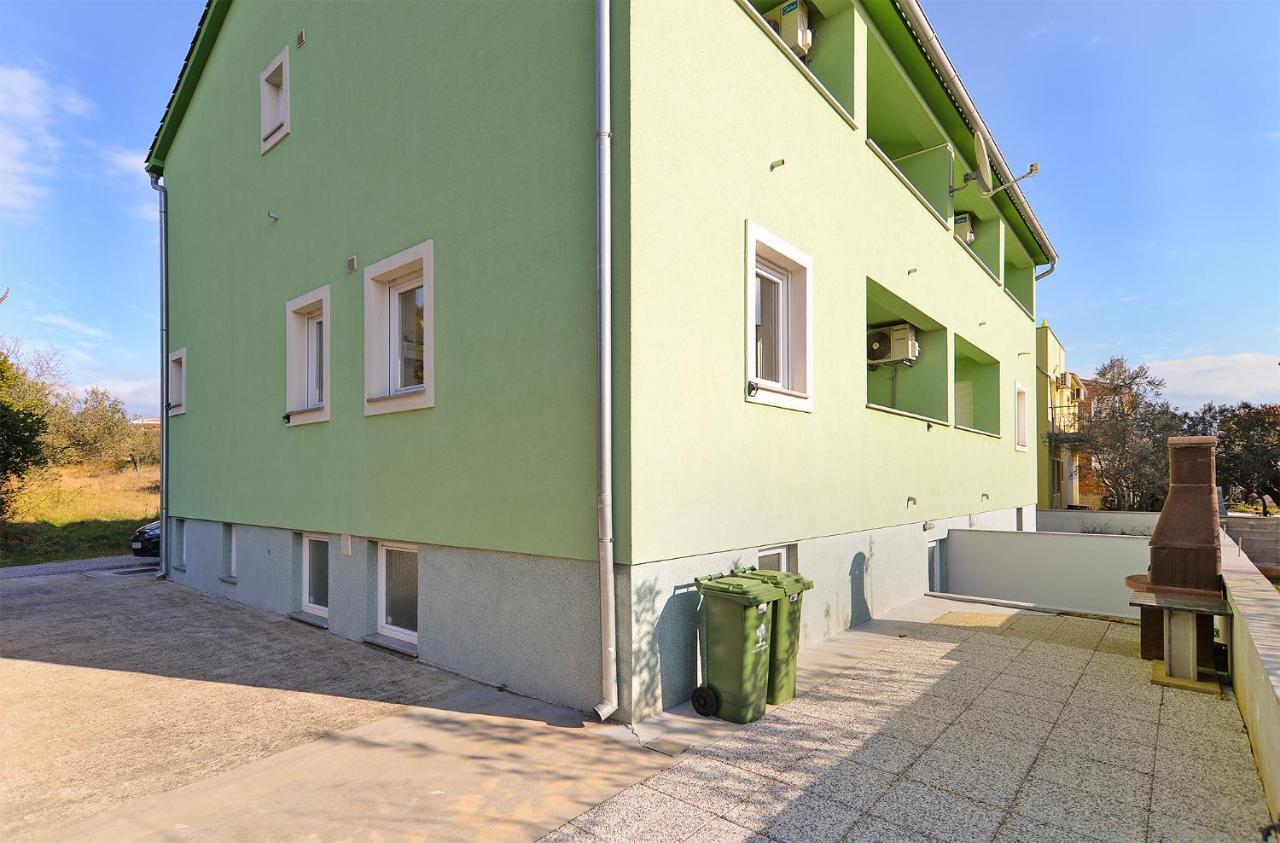 פאז'אנה Apartments Ariana 1989 מראה חיצוני תמונה