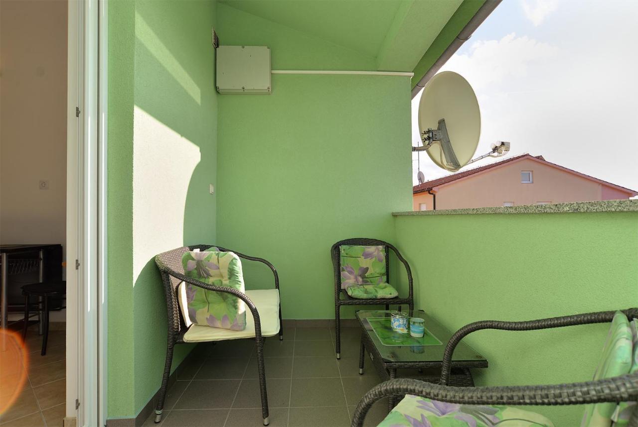 פאז'אנה Apartments Ariana 1989 מראה חיצוני תמונה