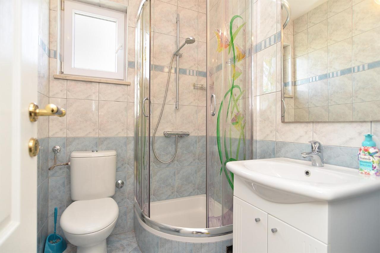 פאז'אנה Apartments Ariana 1989 מראה חיצוני תמונה