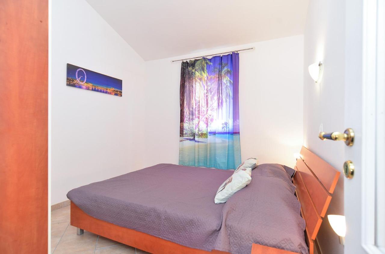 פאז'אנה Apartments Ariana 1989 מראה חיצוני תמונה