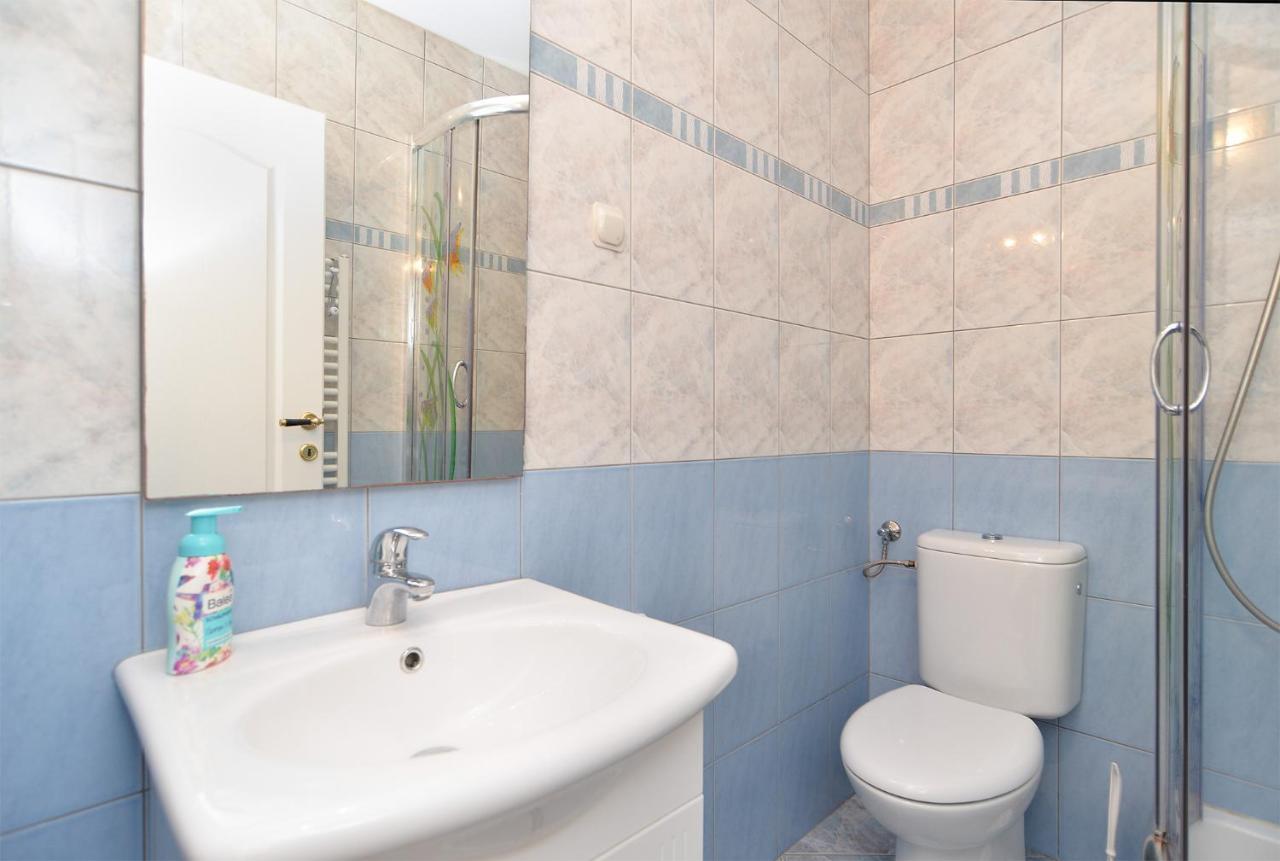 פאז'אנה Apartments Ariana 1989 מראה חיצוני תמונה